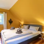 Suederpiep - 4 Individuelle Nahe Suedstrand Auster - Helle Maisonette Mit 2 Schlafzimmern & Balkon *